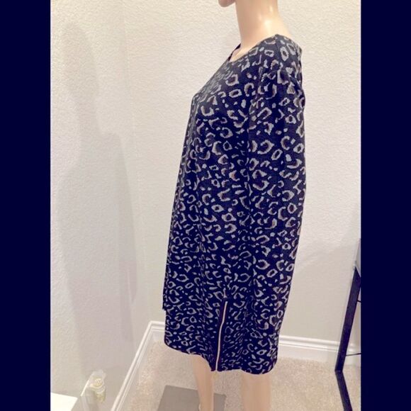 New Isle by Melis Kozan fitted animal print knit dress - Picture 3 of 7